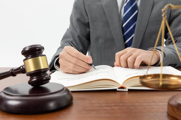 How Assistance of an Employment Lawyer is Valuable at Your Work Place?